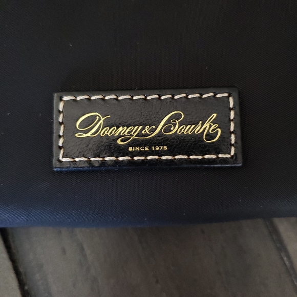 NWOT Dooney & Bourke bag with wallet - Picture 6 of 7